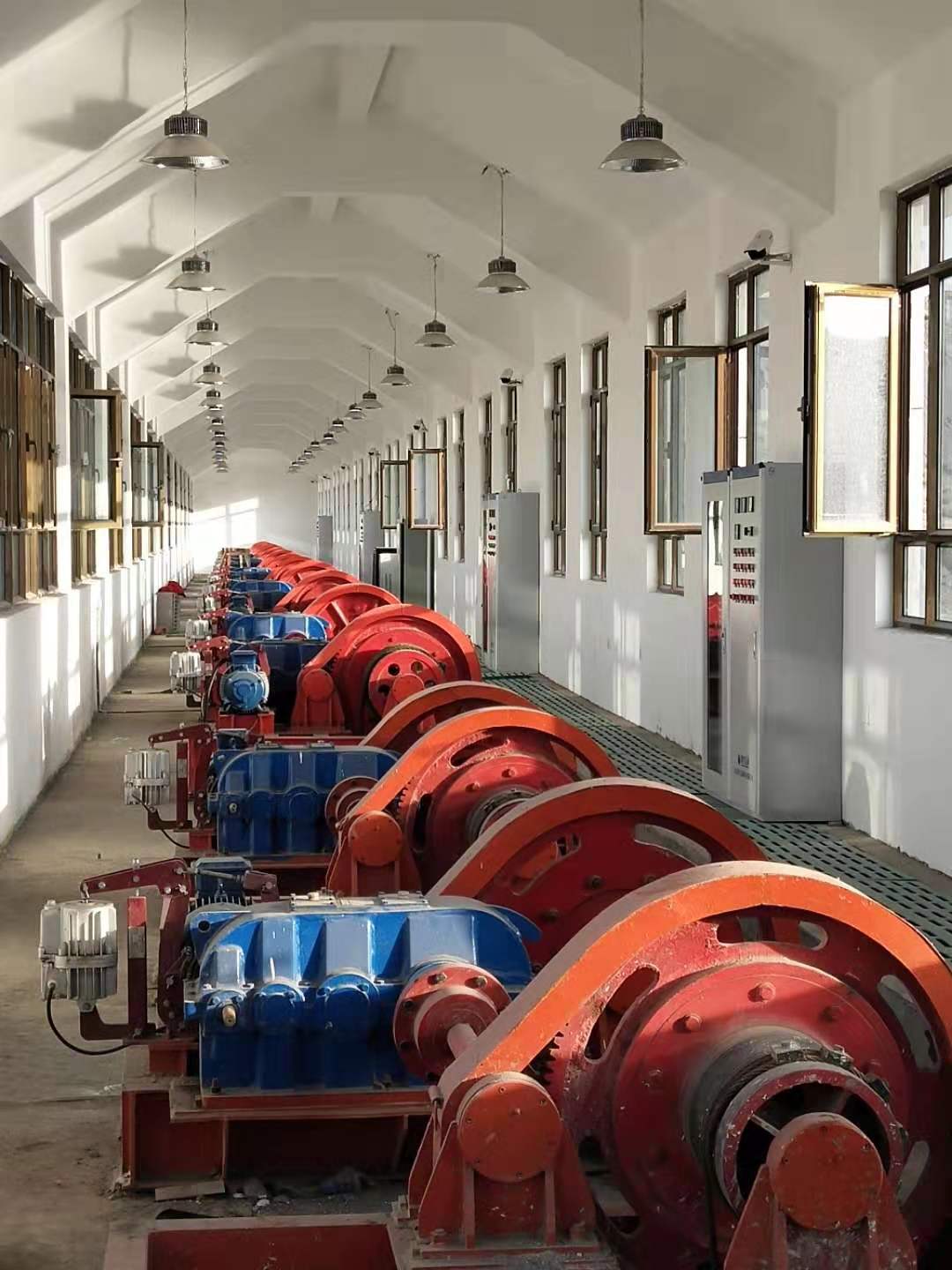 新疆三屯河閘控2.jpg